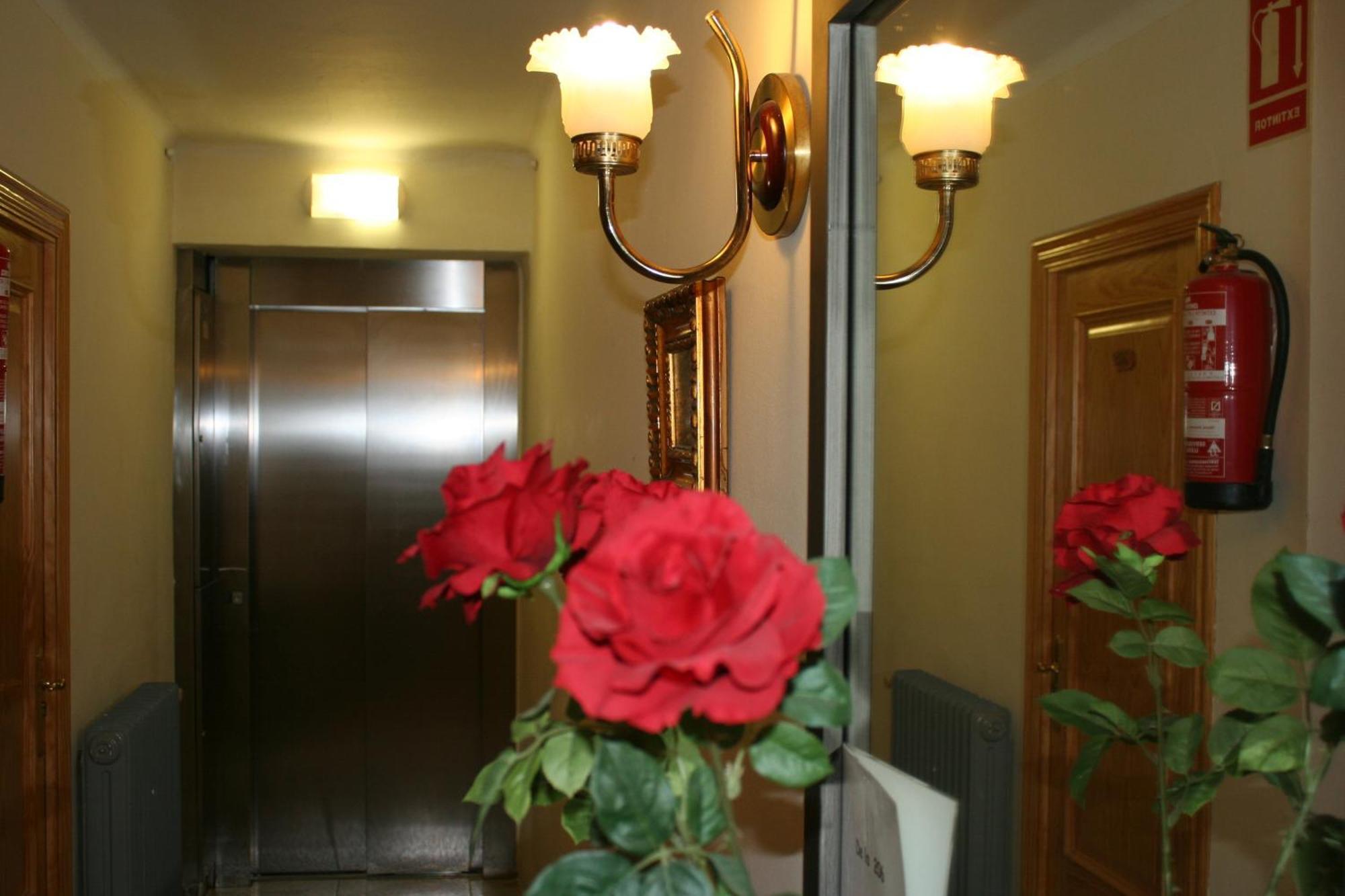 Llacs De Cardos Hotel
